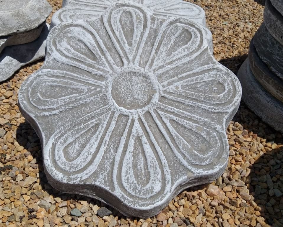 Moldcreations Daisy Flower Stepping Stone Mold #1036 – Reusable Plastic Mold For Plaster, Cement, Or Concrete – 11 X 11 X 1.5 Inches